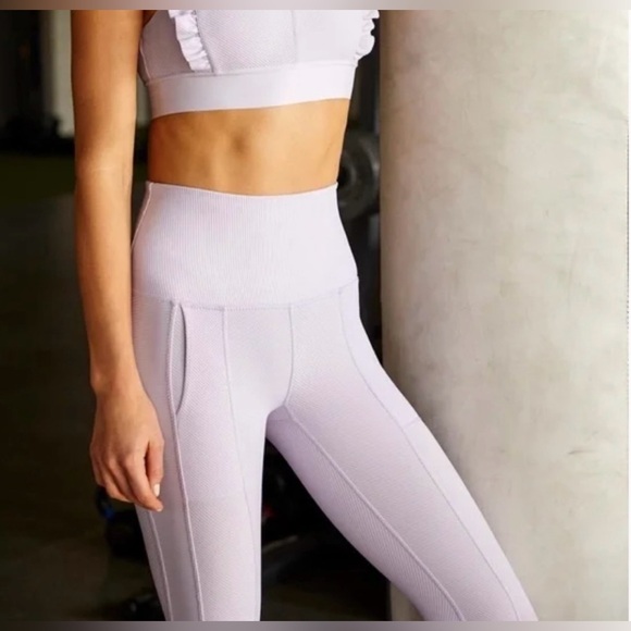 Free People FP Movement Ruffle Me Up 7/8 Length Yoga Pants NWOT - Picture 2 of 5
